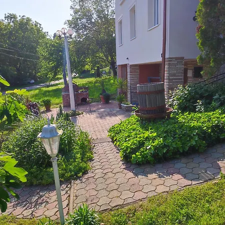 Alsohegyi Apartment