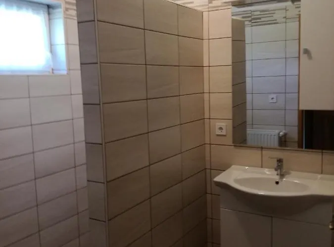 Alsohegyi Apartment *